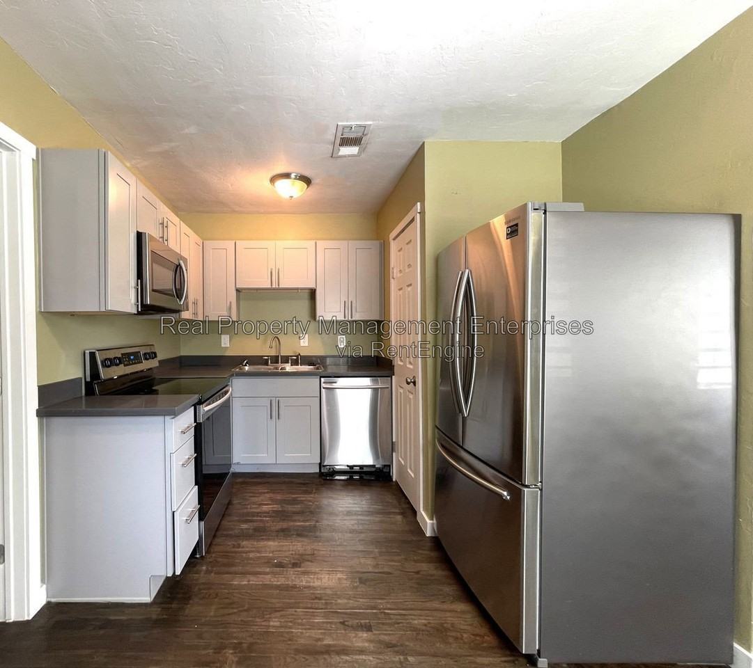 1503 Nw 46th St - Photo 5 of 9