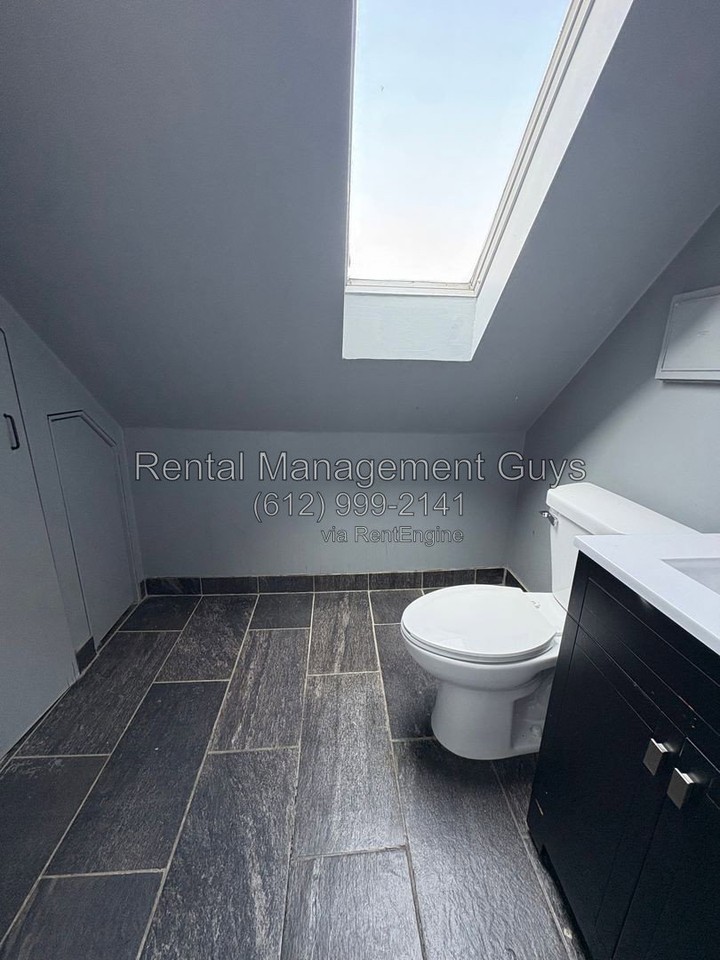 2411 Golden Valley Rd #2 - Photo 5 of 20