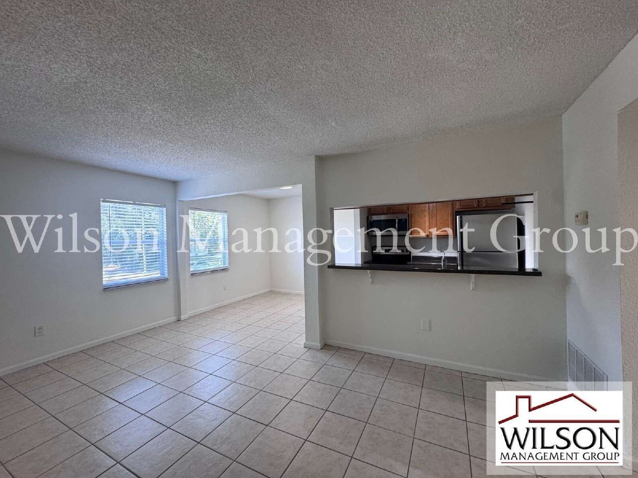 115 E Smith St #8 - Photo 3 of 30