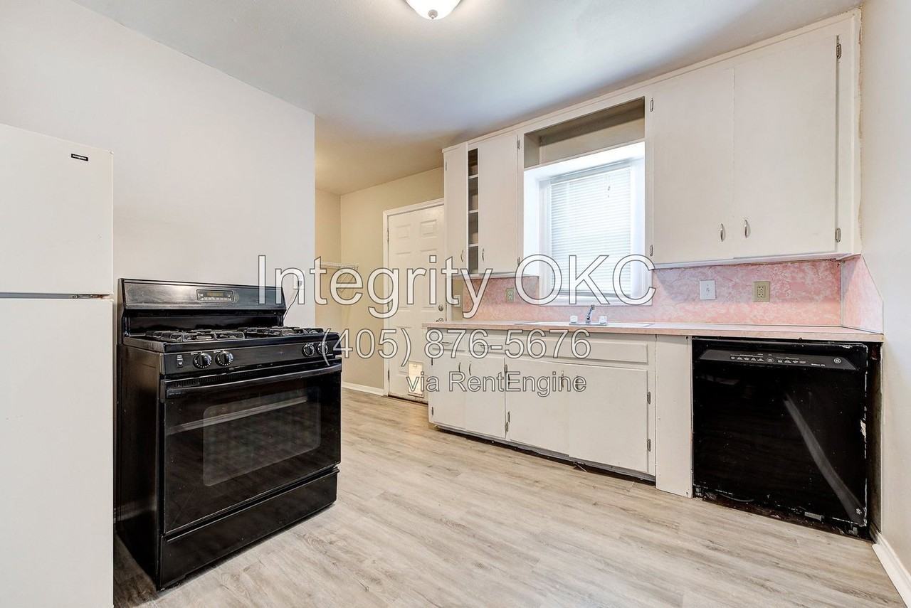 416 Reed Pl - Photo 3 of 38