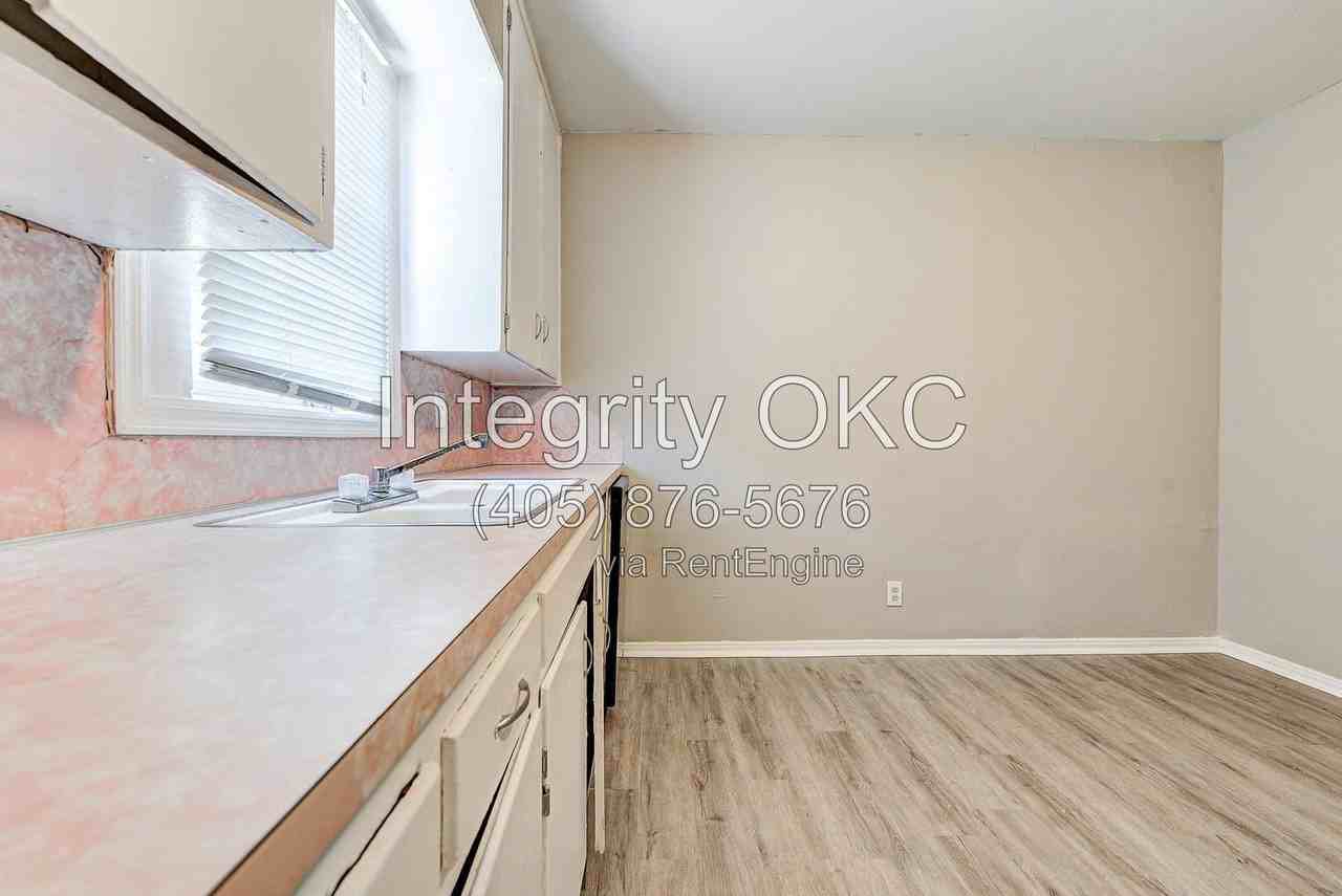 416 Reed Pl - Photo 5 of 38
