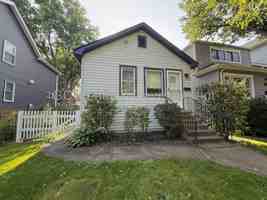 featured image of 2415 Hastings Ave