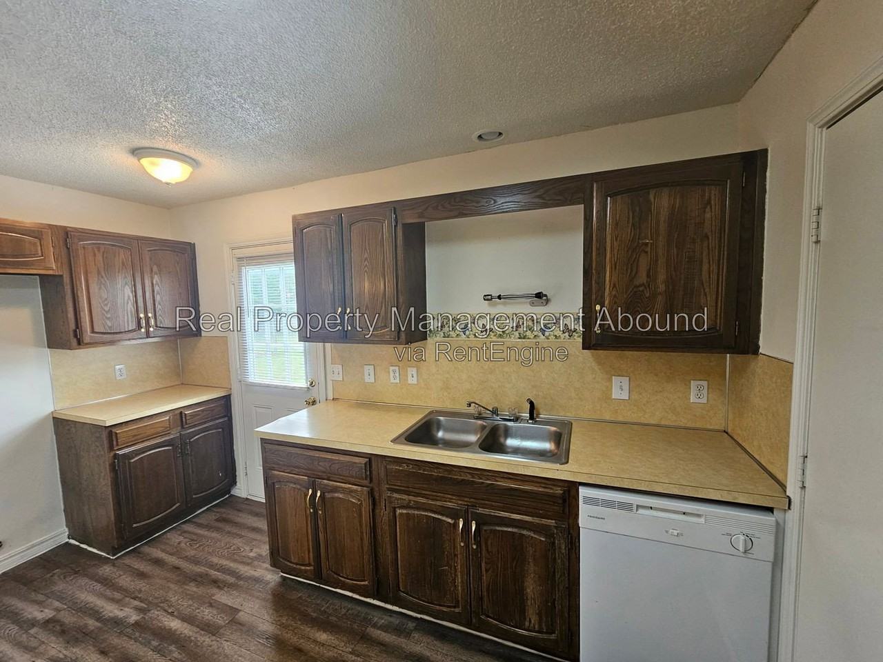 8009 N 117th East Ave - Photo 5 of 16