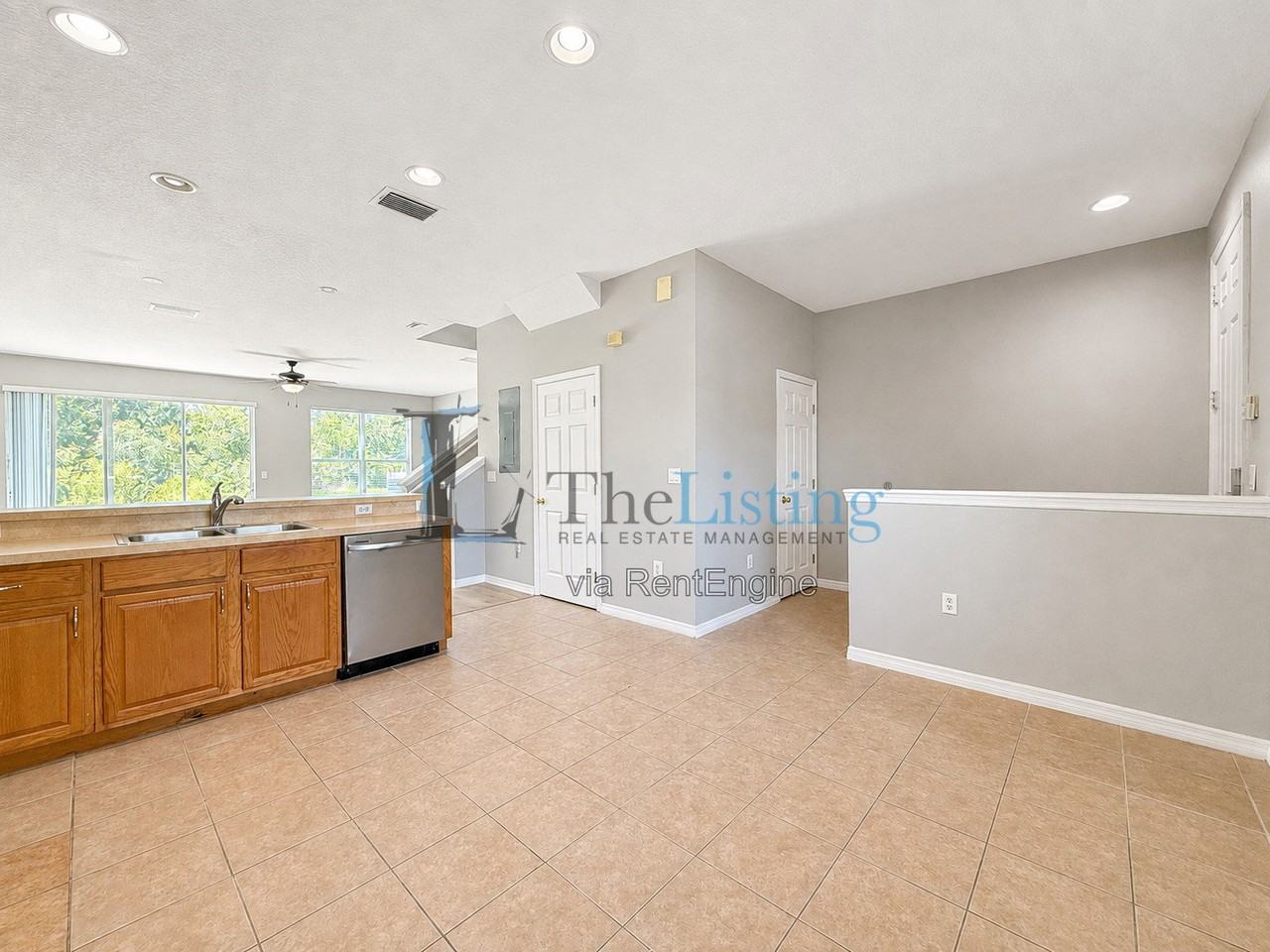 11525 Declaration Dr - Photo 3 of 31