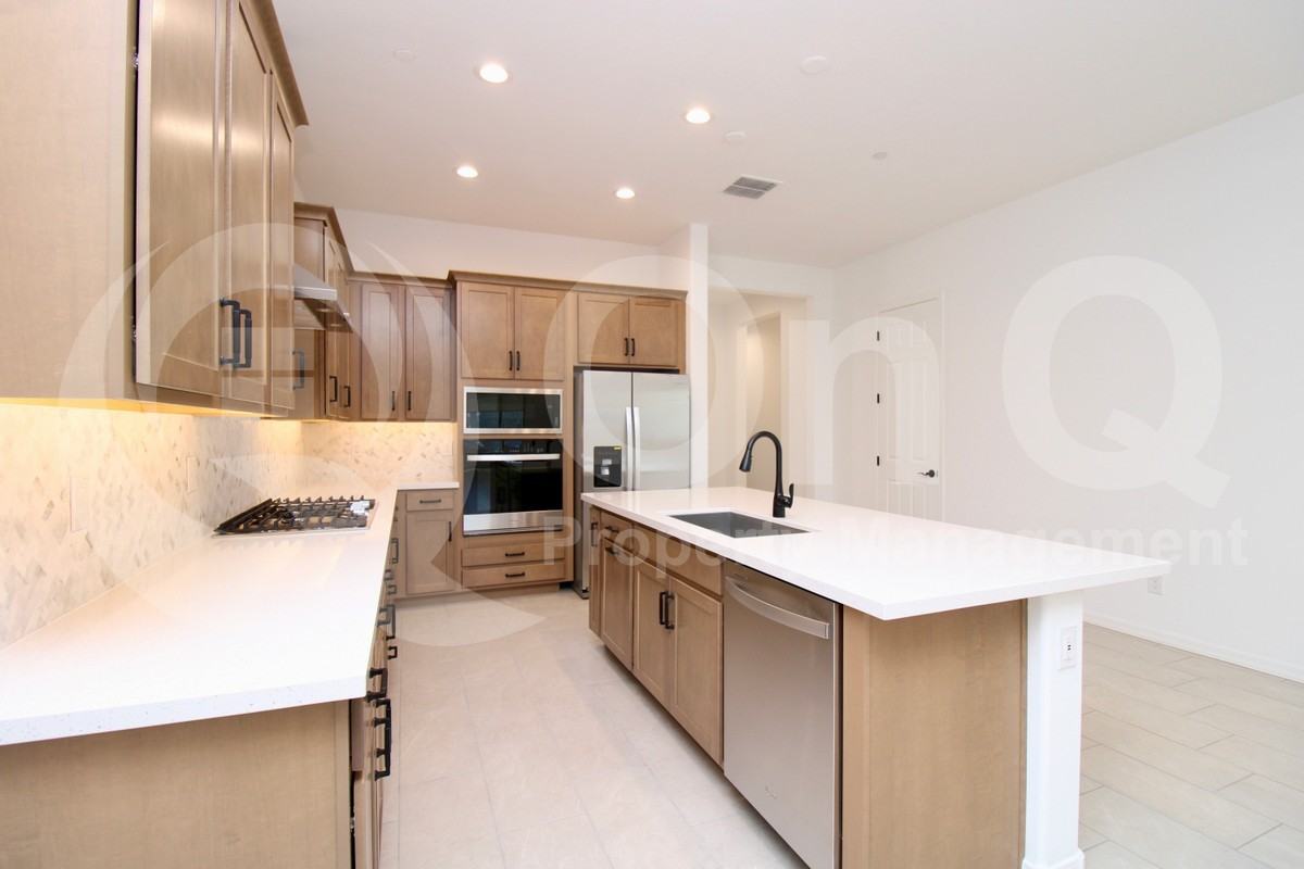 29352 N 136th Ln - Photo 4 of 22