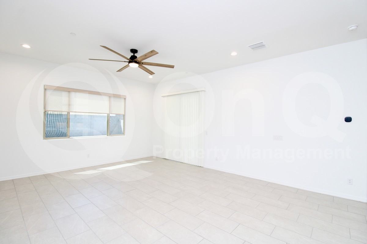 29352 N 136th Ln - Photo 5 of 22