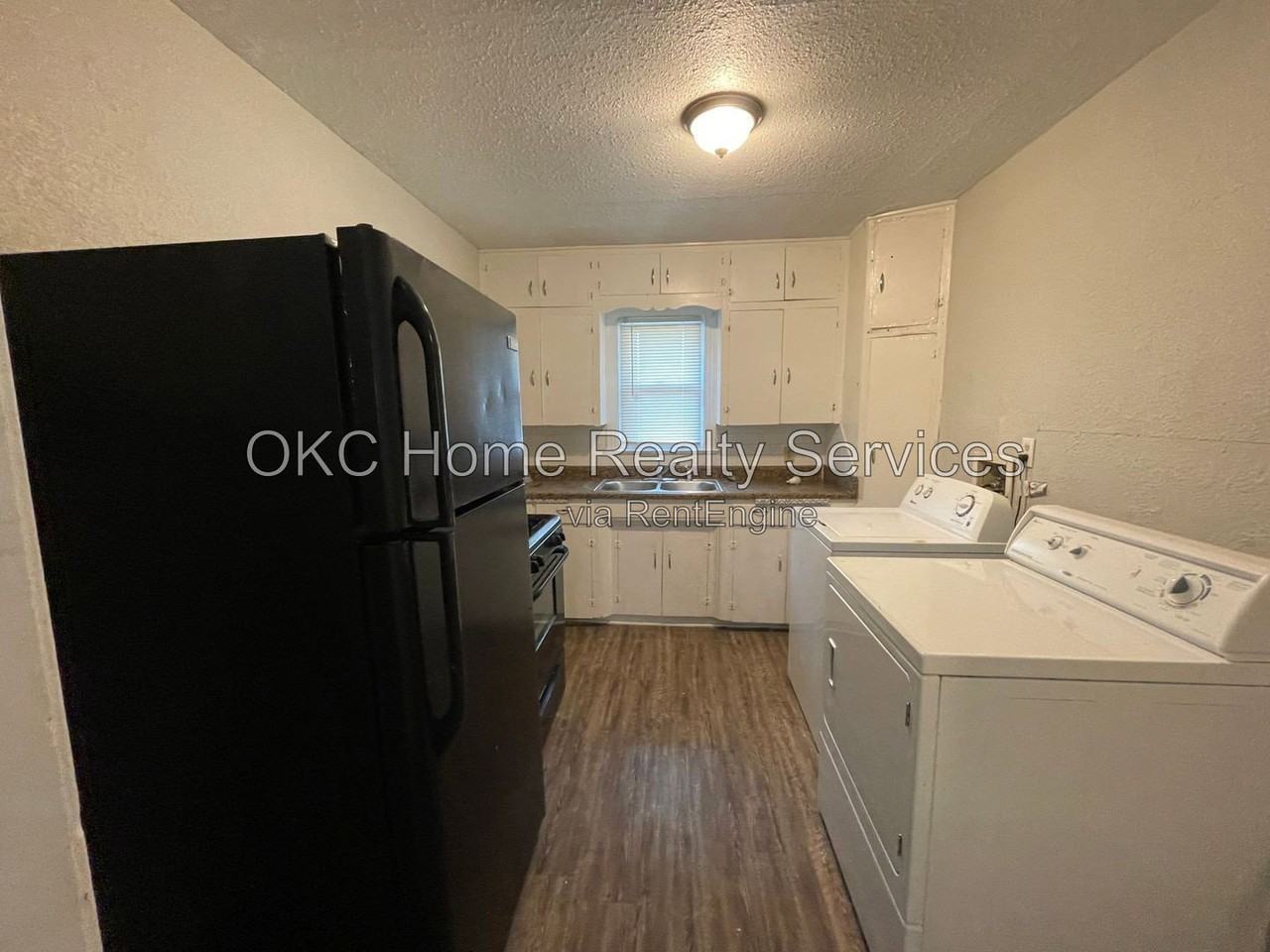 3509 S Blackwelder Ave - Photo 4 of 7