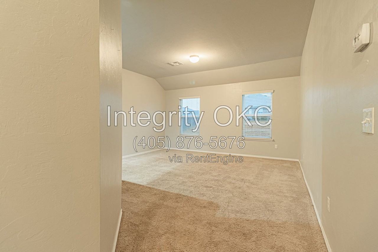 13233 Bridgewater Dr Unit 1 - Photo 6 of 40