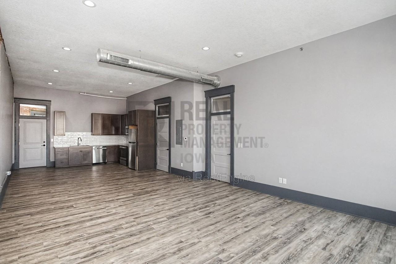 1214 2nd St #8 - Photo 2 of 17