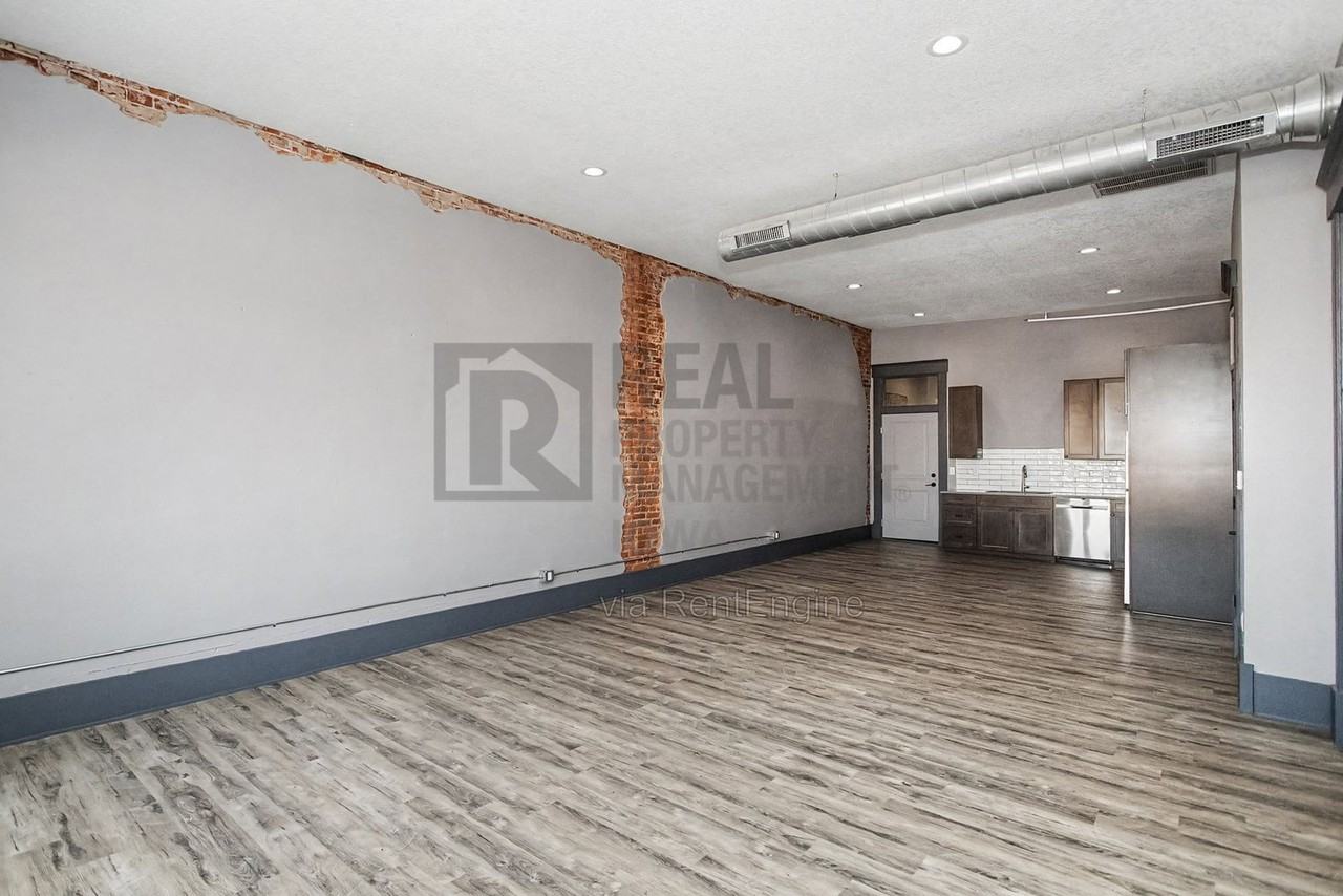 1214 2nd St #8 - Photo 4 of 17