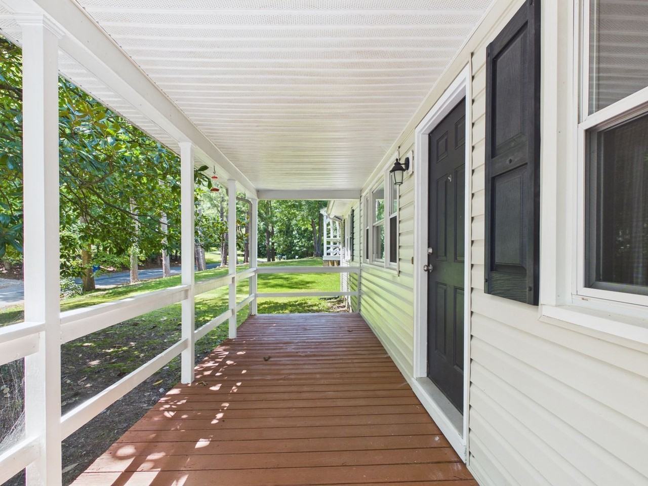 3041 Clintwood Rd - Photo 5 of 37