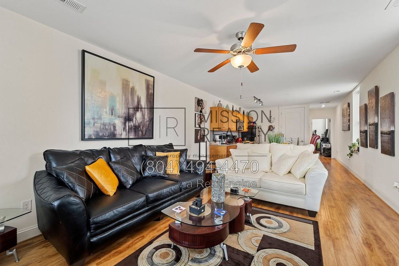 4319 Fountain Square Plz - Photo 6 of 23