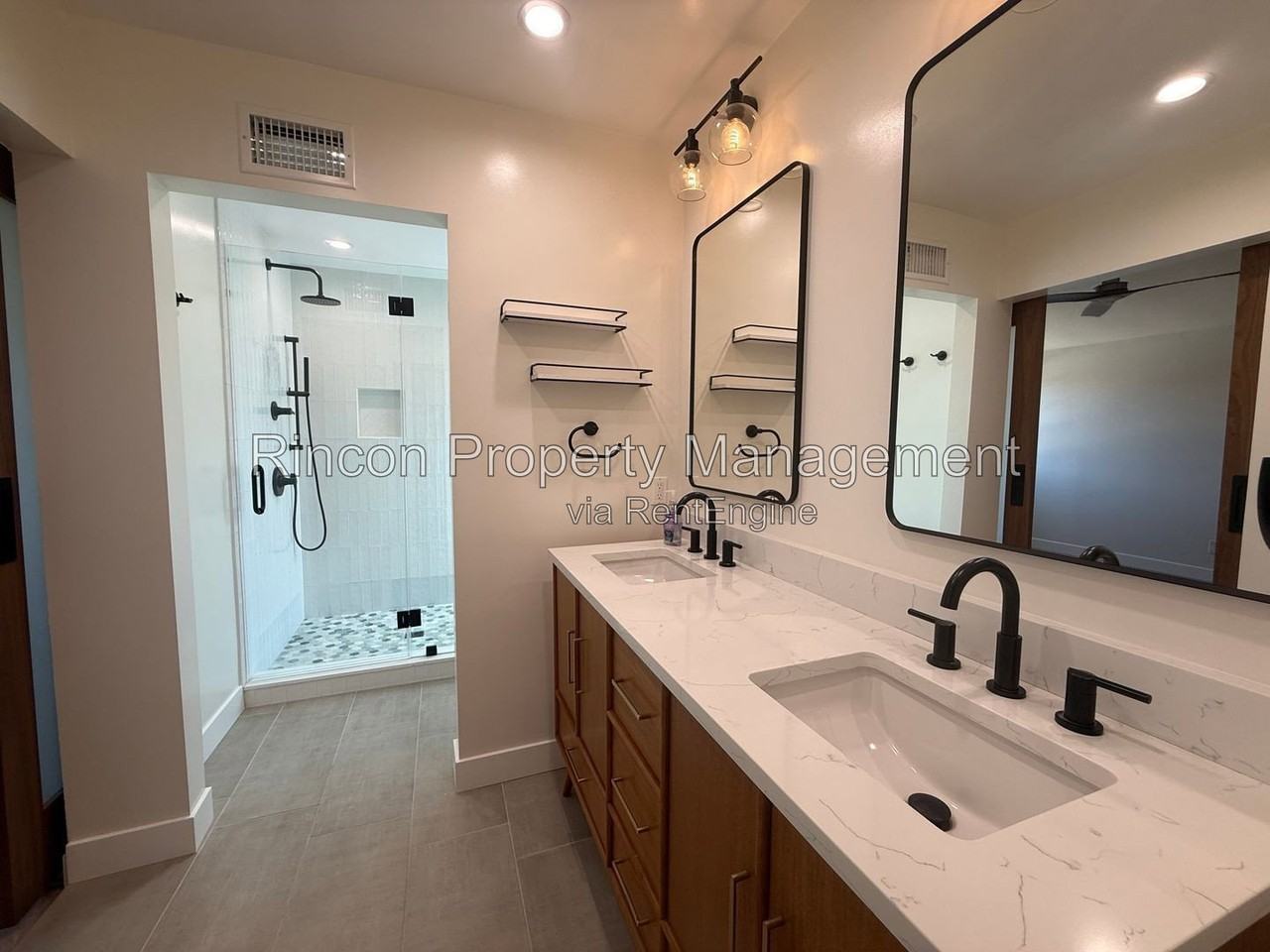 13106 Knotty Pine St - Photo 5 of 33