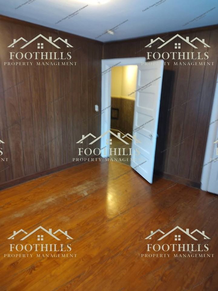507 Rose Hl - Photo 3 of 18