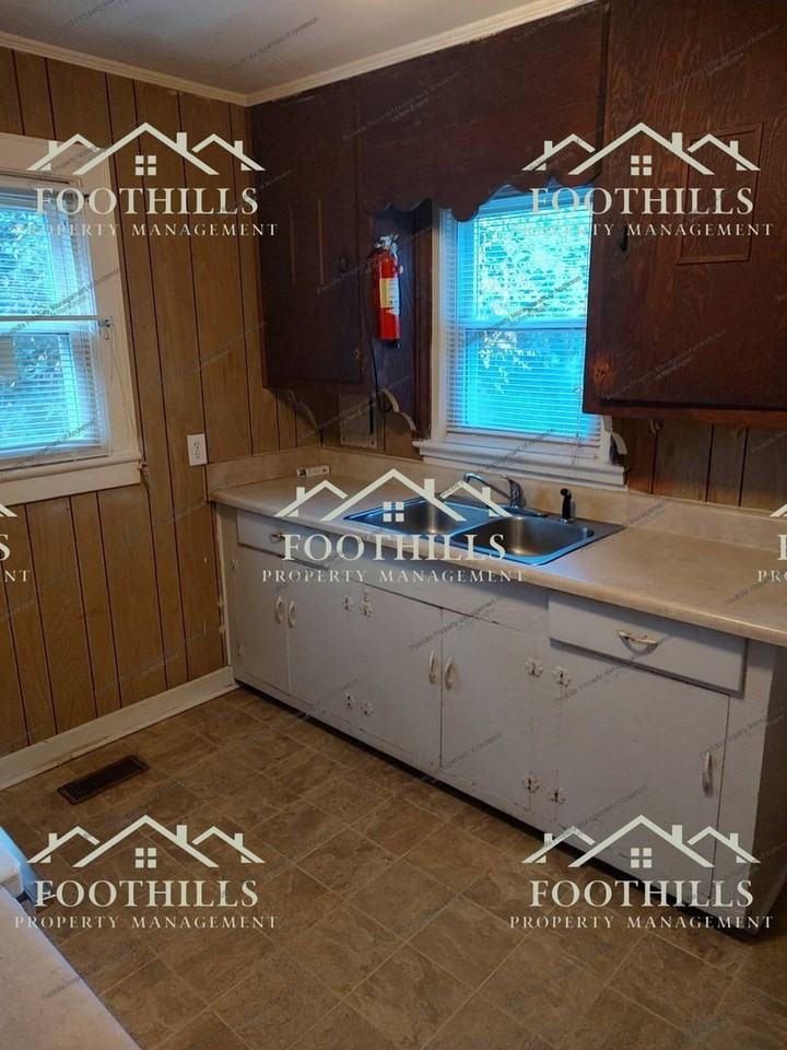 507 Rose Hl - Photo 7 of 18