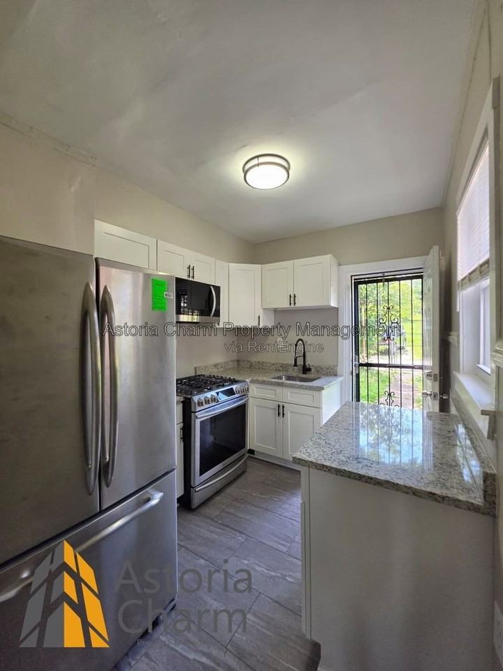 1418 Dukeland St - Photo 3 of 25