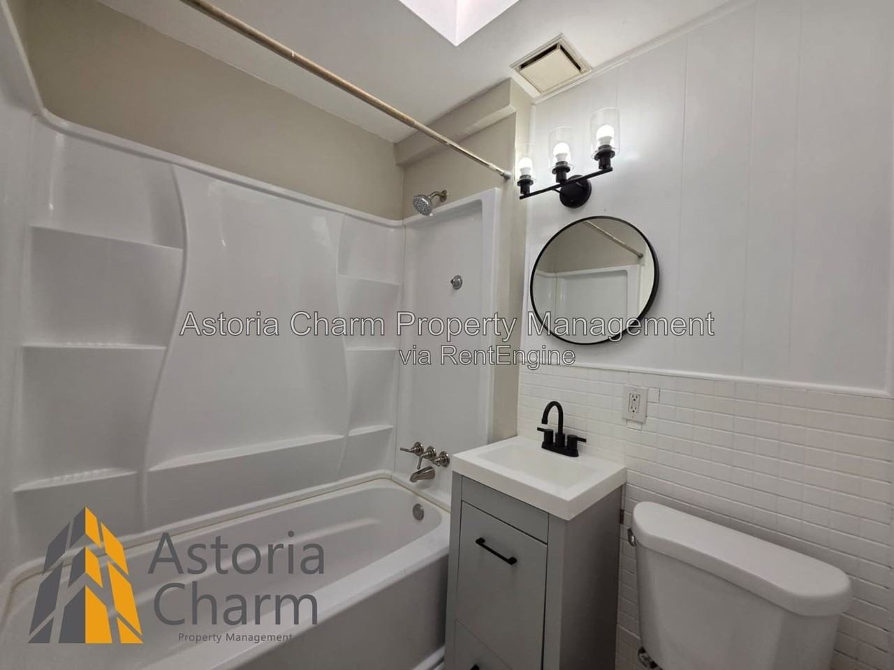 1418 Dukeland St - Photo 4 of 25