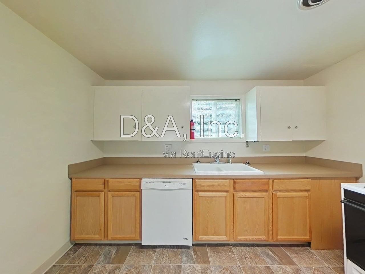 960 Nw Cleveland Ave #5 - Photo 5 of 11