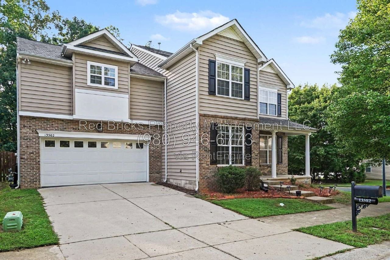 13502 Delstone Dr - Photo 3 of 32