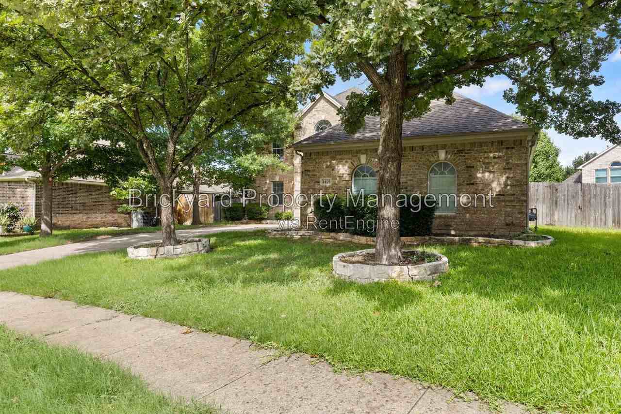 4409 Mitchell Ln - Photo 6 of 42