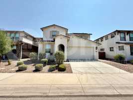 featured image of 5735 S Parkwood