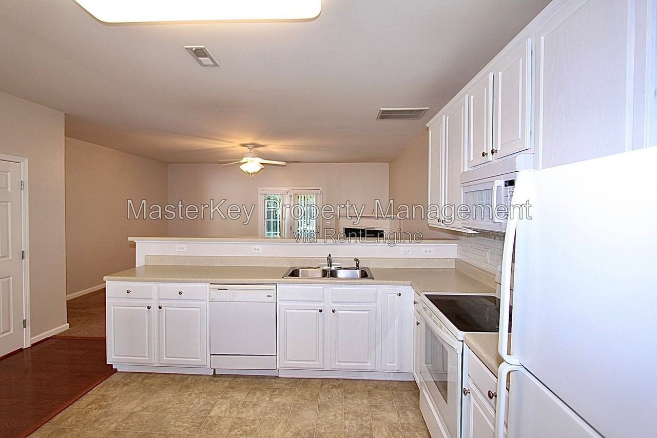 508 Bayou Ct - Photo 5 of 22