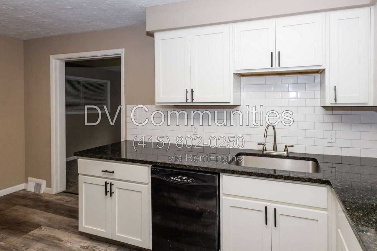 16605 Kollin Ave - Photo 7 of 19