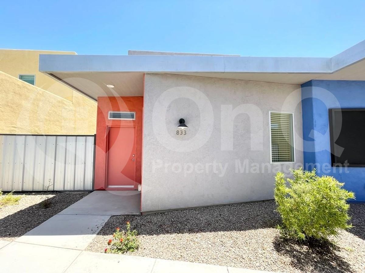 833 E Park Modern Dr - Photo 2 of 25