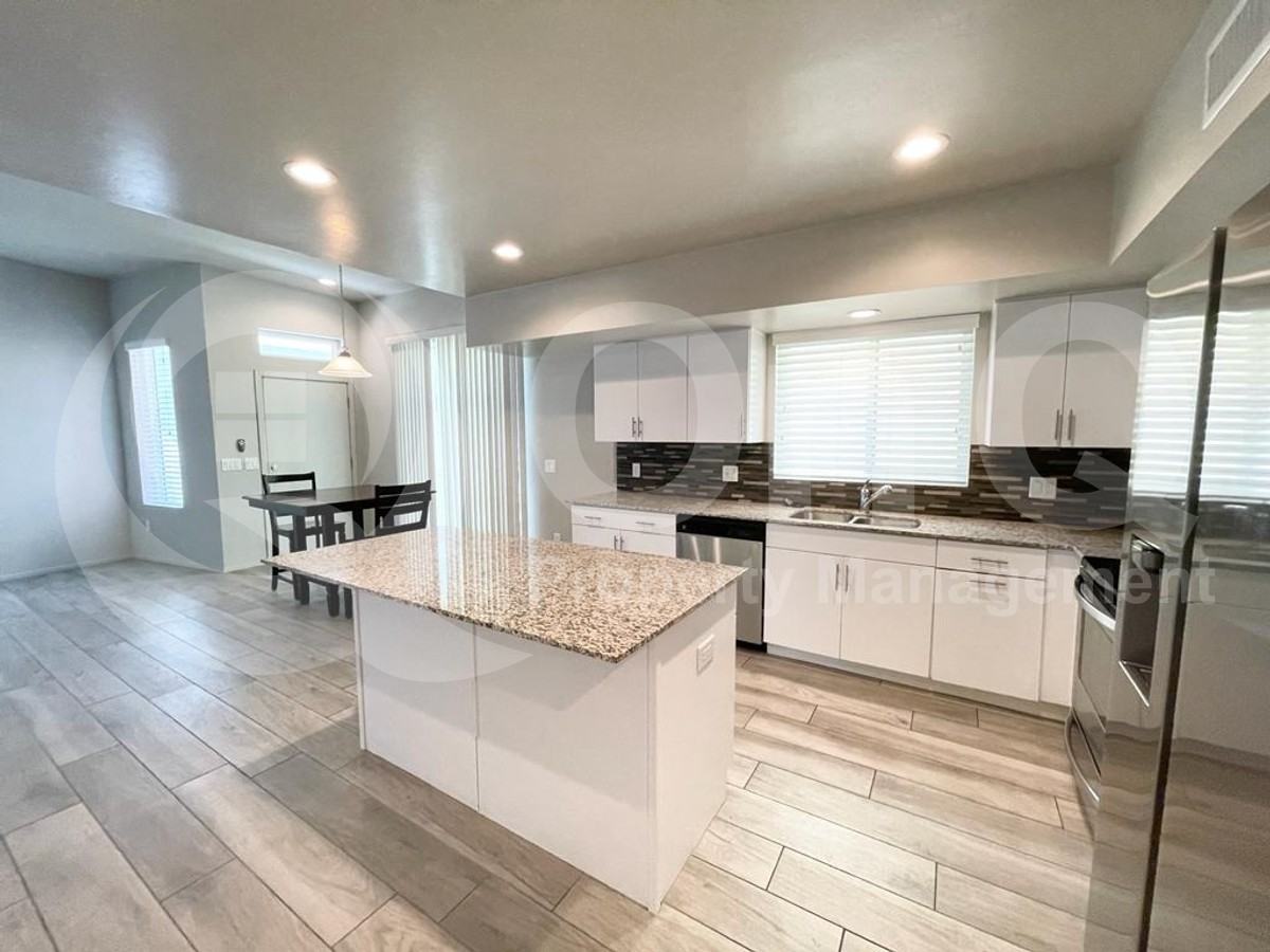 833 E Park Modern Dr - Photo 4 of 25