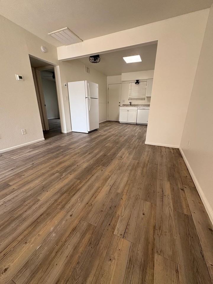 349 E Calle Arizona #1 - Photo 3 of 16
