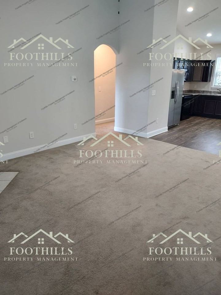 155 Norfolk Cir - Photo 6 of 18