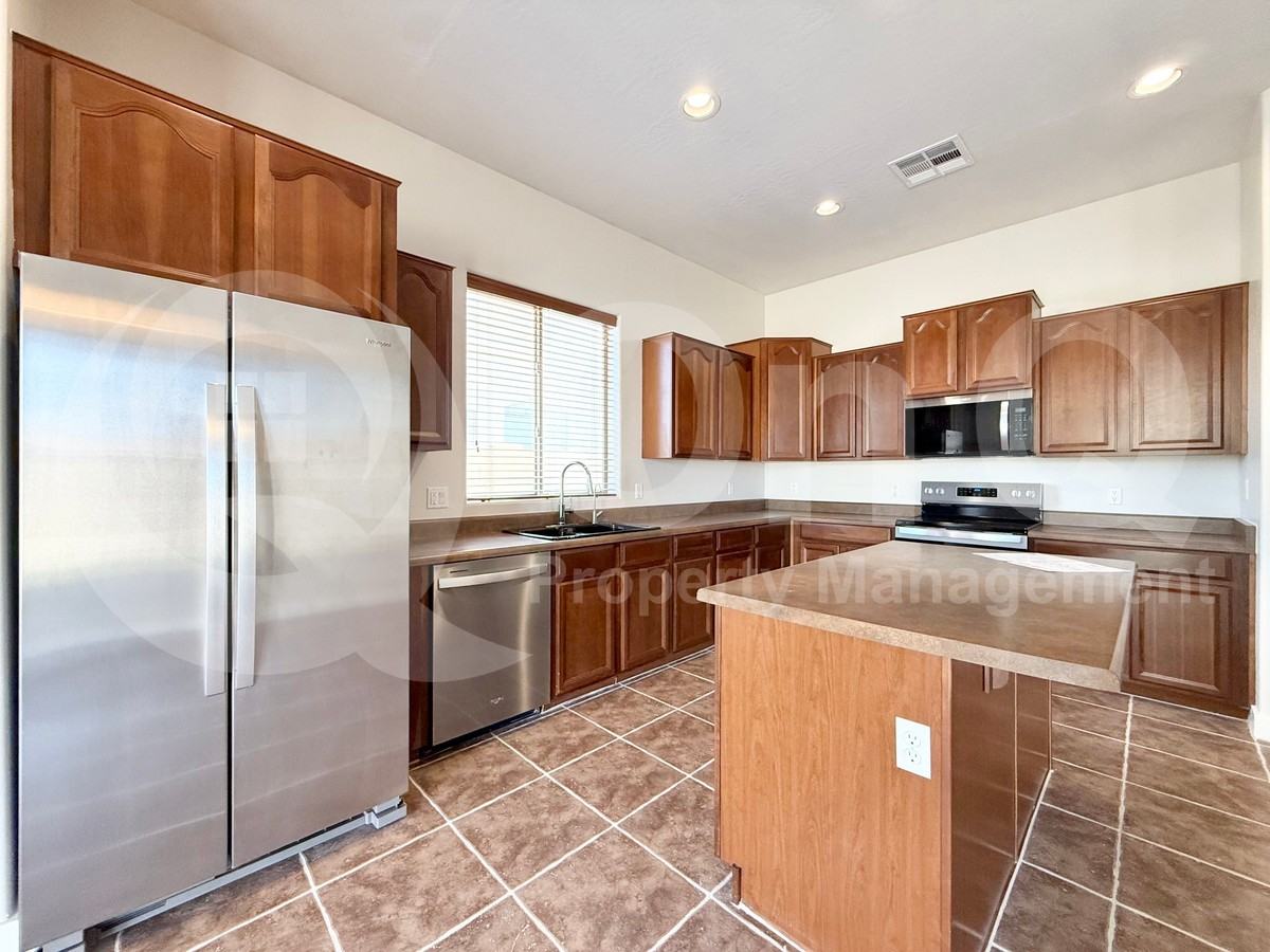 3799 S Atherton Blvd - Photo 3 of 24