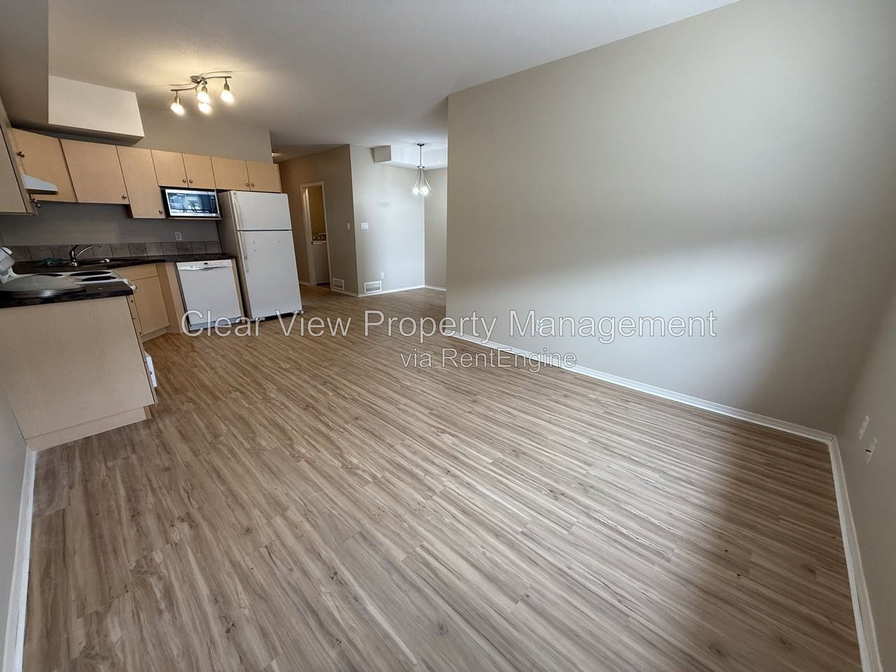 2118 18 Ave #210 - Photo 5 of 12