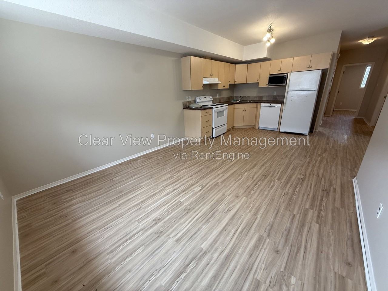 2118 18 Ave #210 - Photo 6 of 12