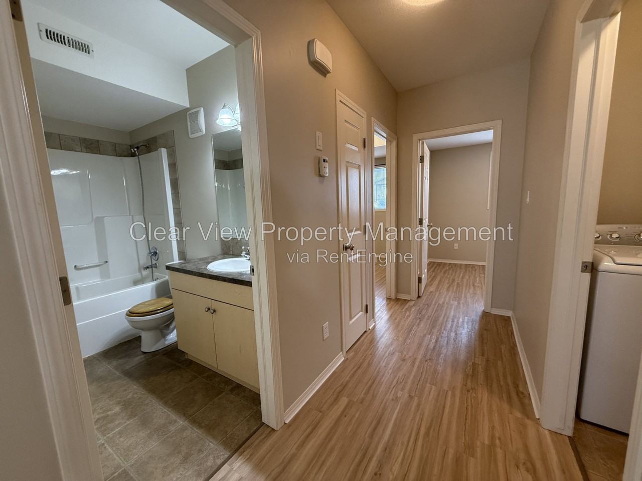 2118 18 Ave #210 - Photo 7 of 12