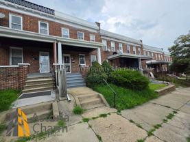 3016 Pelham Ave - Photo 1 of 1