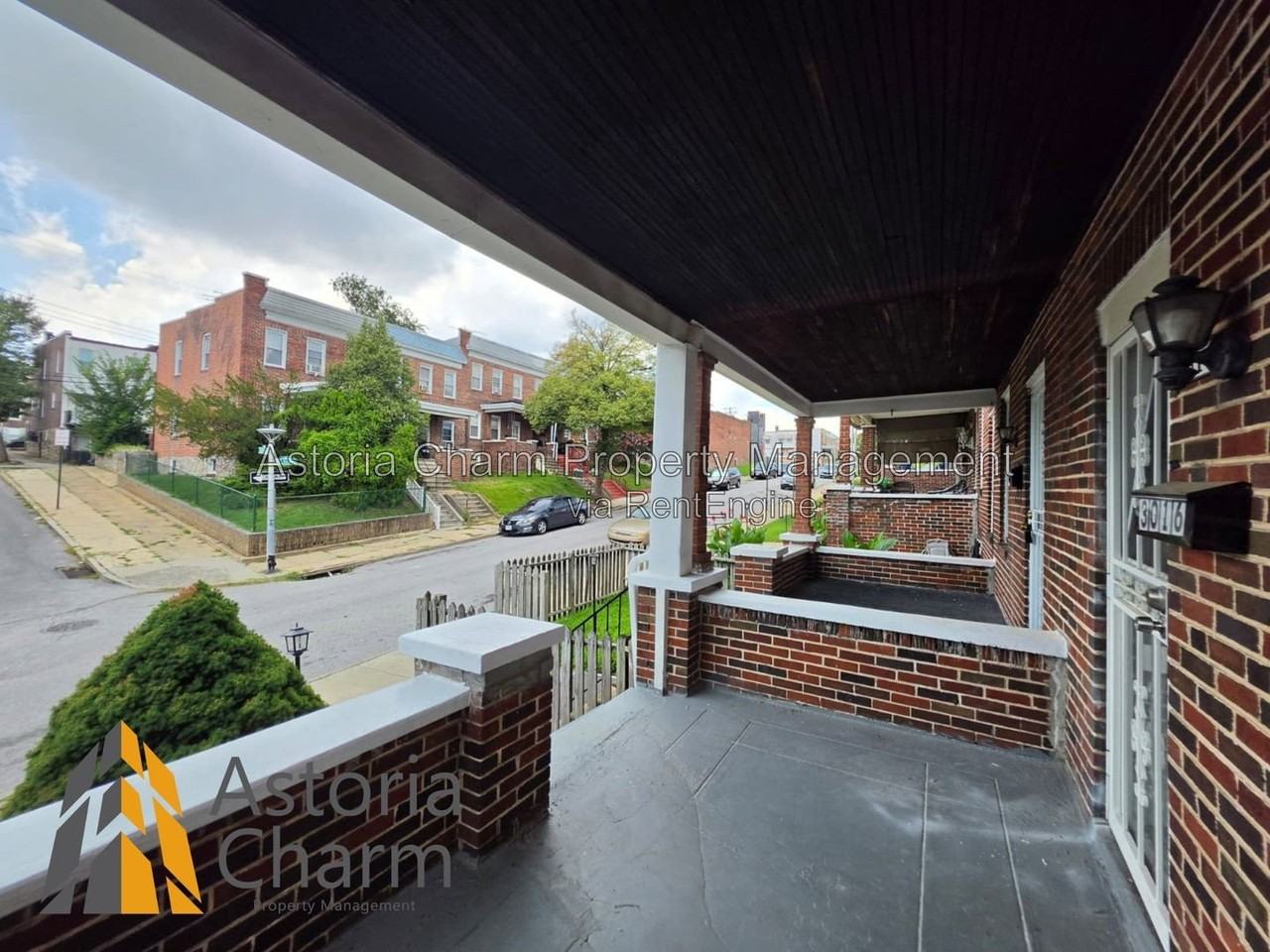 3016 Pelham Ave - Photo 6 of 41