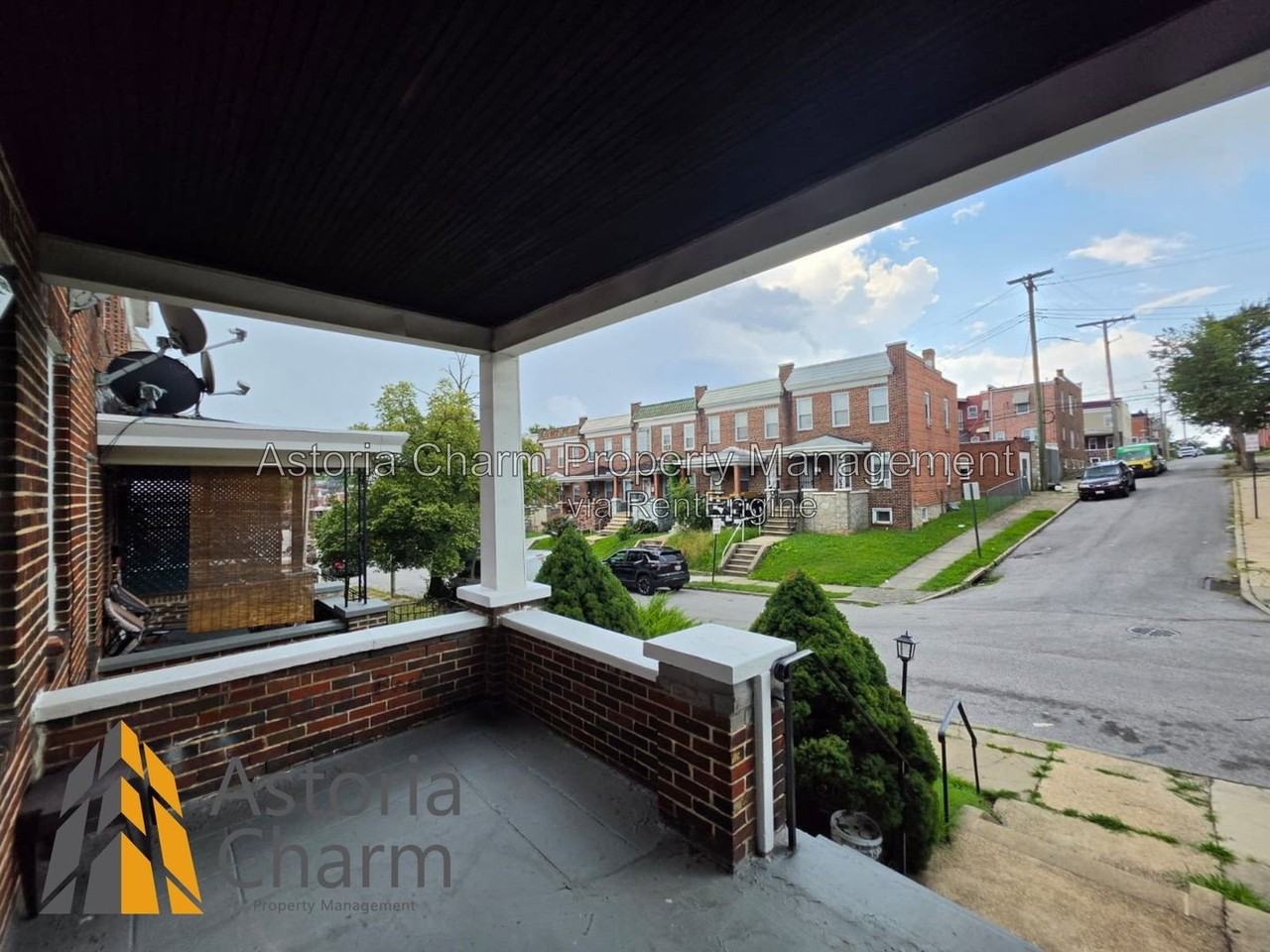 3016 Pelham Ave - Photo 7 of 41