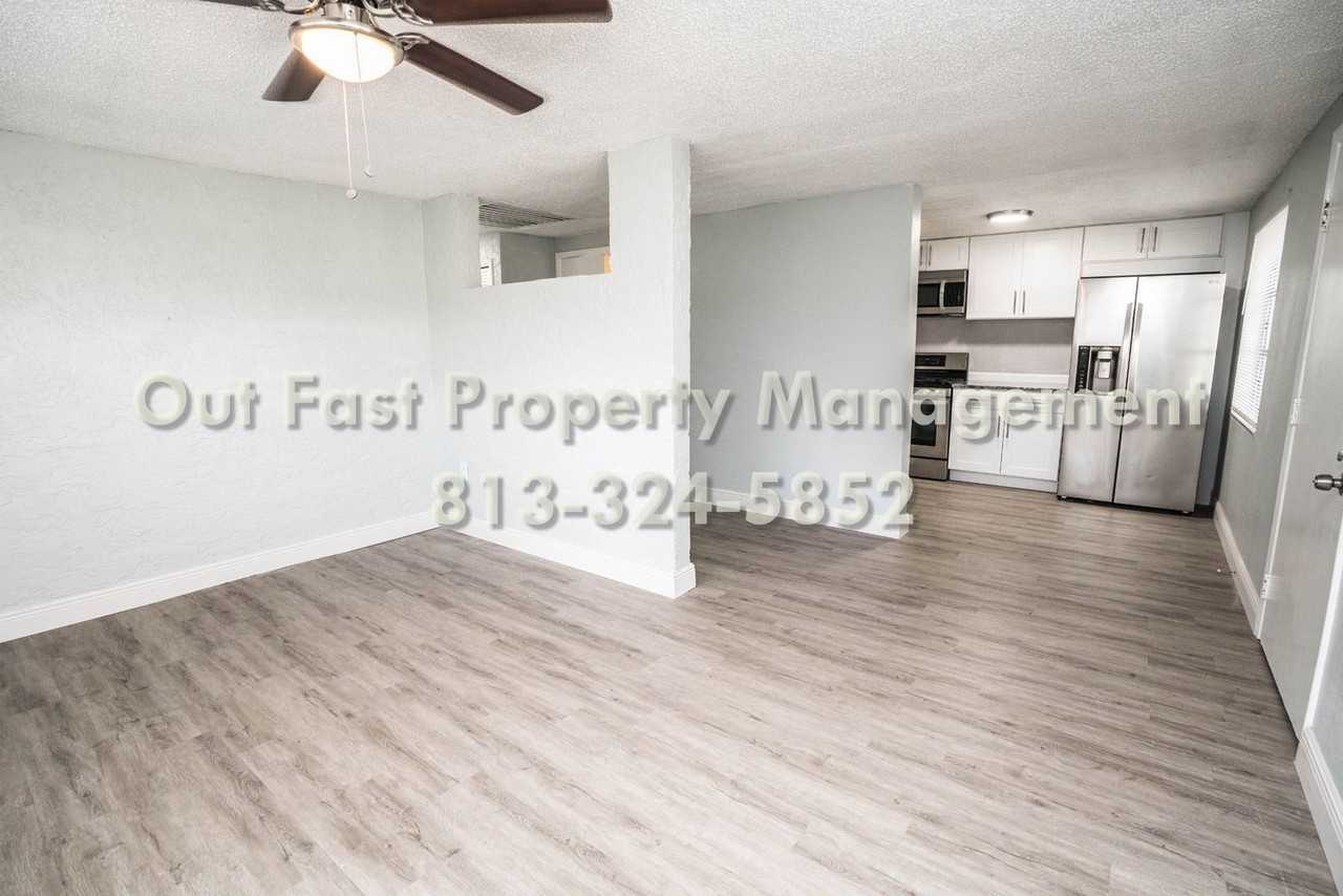 2323 12th St S #1 - Photo 7 of 23