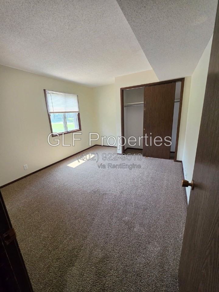 1413 2nd Ave #9 - Photo 4 of 8