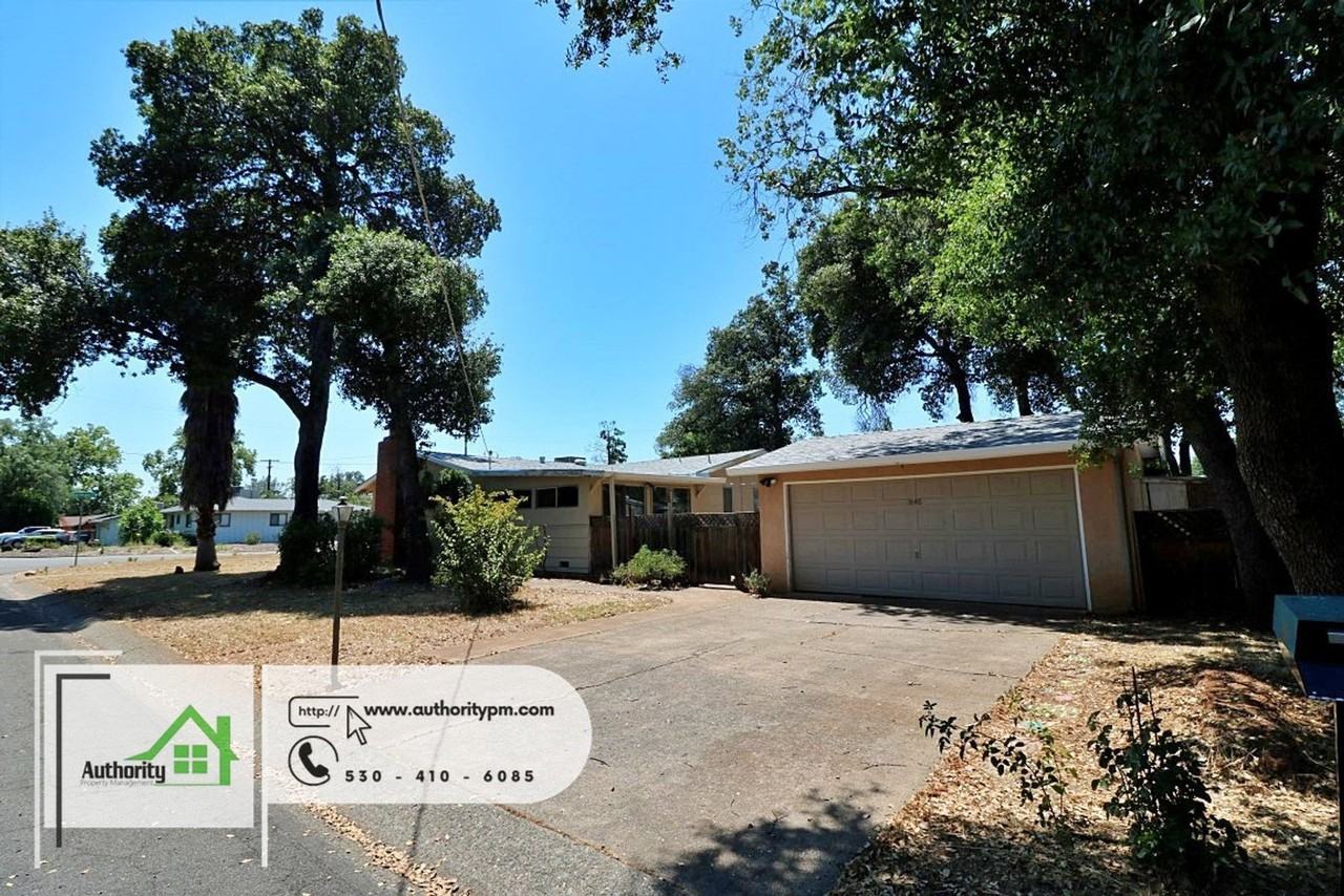 1848 Shady Ln - Photo 2 of 31