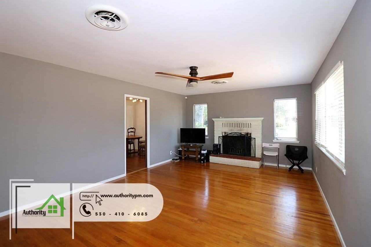 1848 Shady Ln - Photo 5 of 31