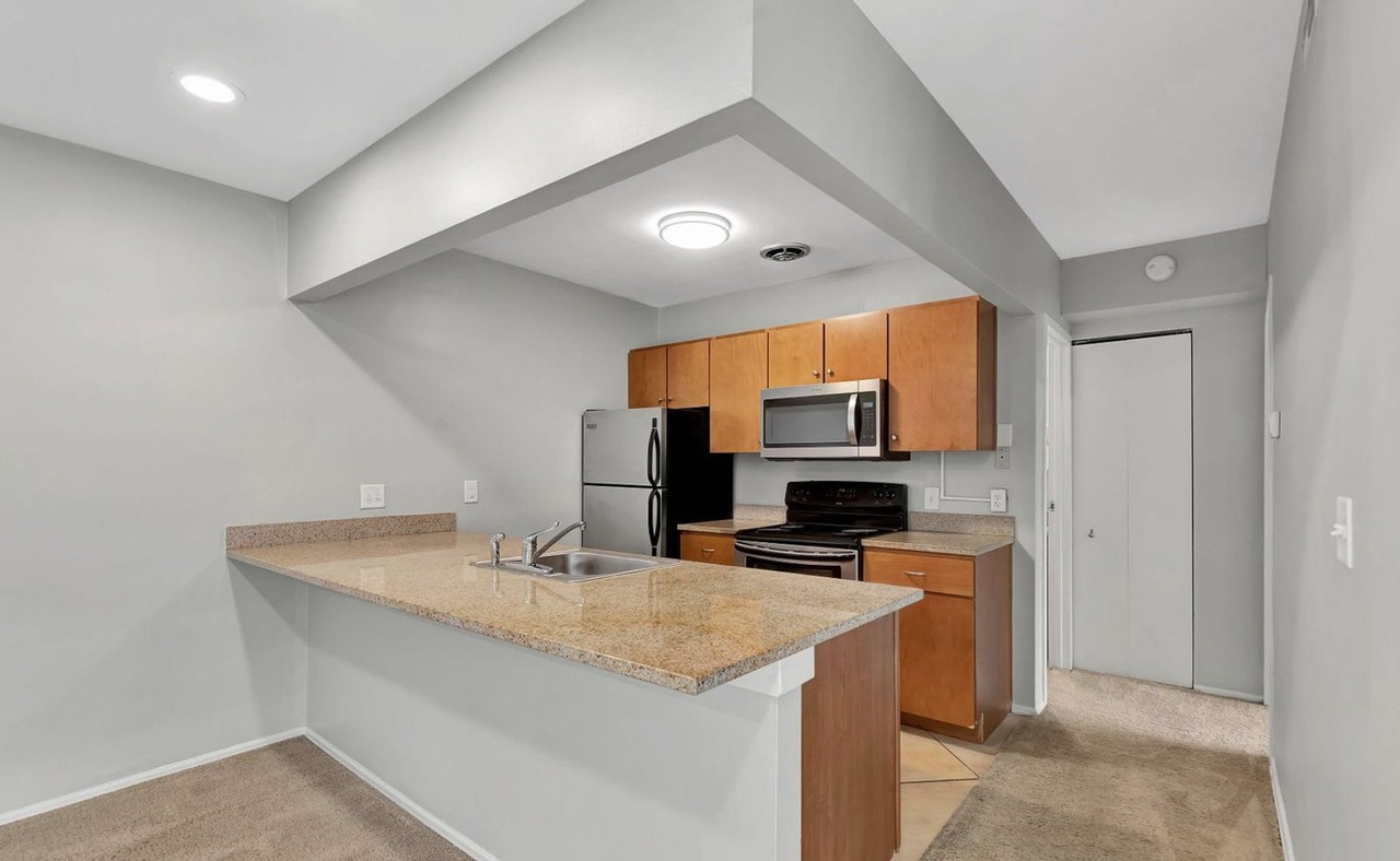 3600 Linwood Ave #405 - Photo 3 of 8