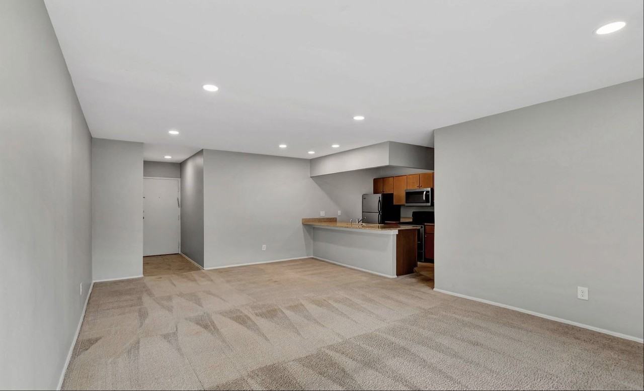 3600 Linwood Ave #405 - Photo 4 of 8