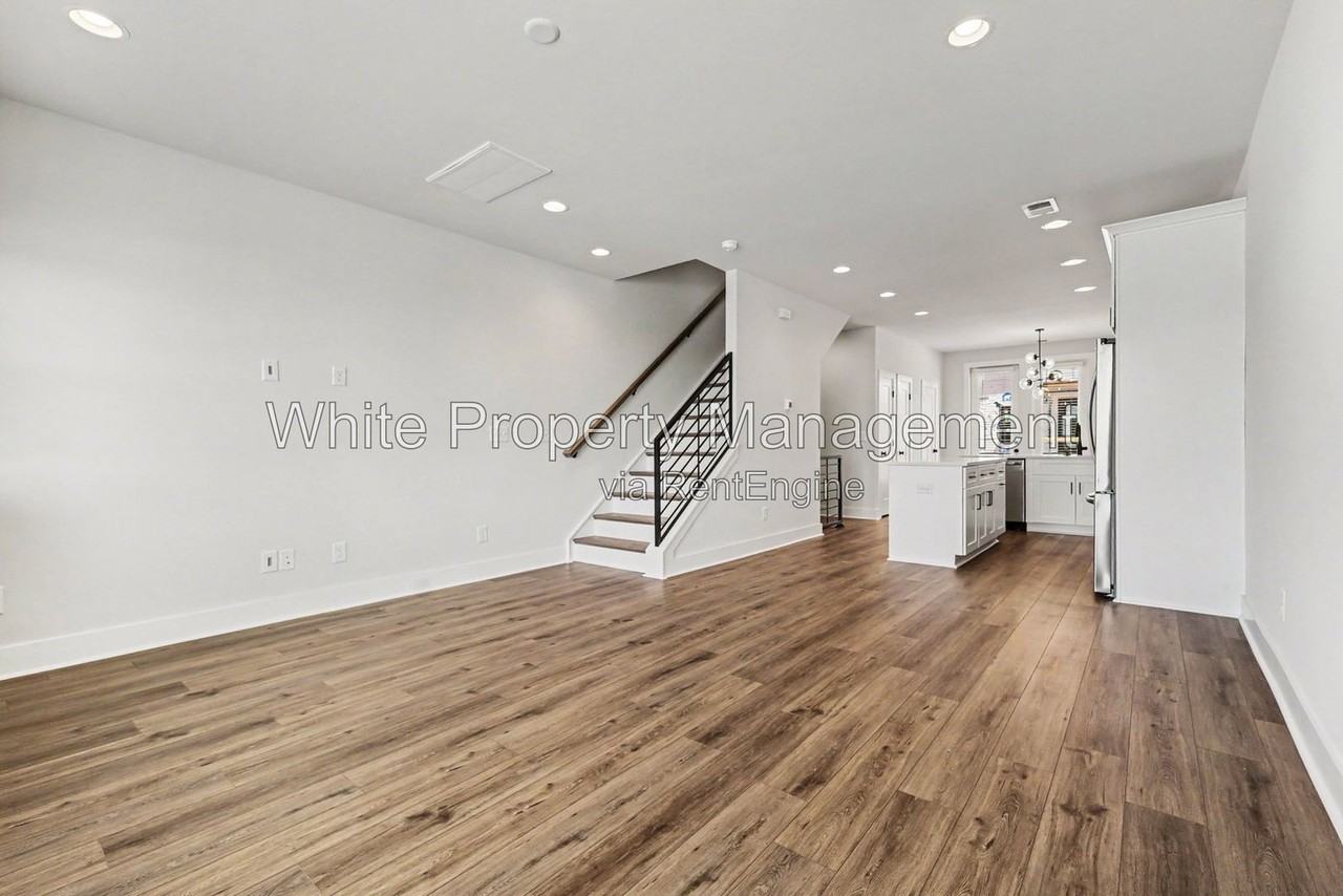 2146 N Graham St - Photo 2 of 29