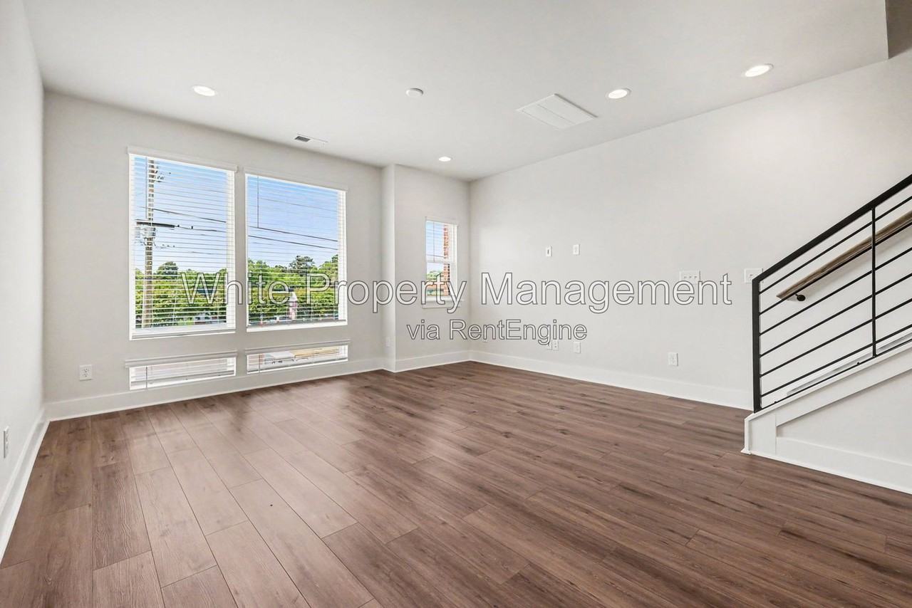 2146 N Graham St - Photo 3 of 29
