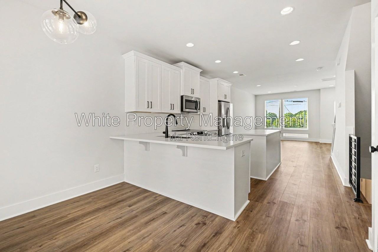 2146 N Graham St - Photo 6 of 29