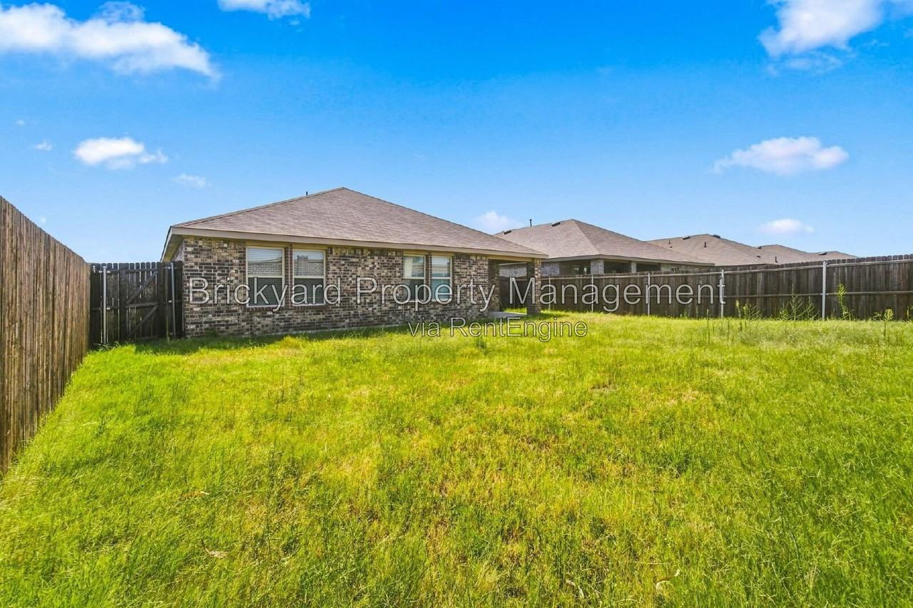 601 Banner Ave - Photo 4 of 28