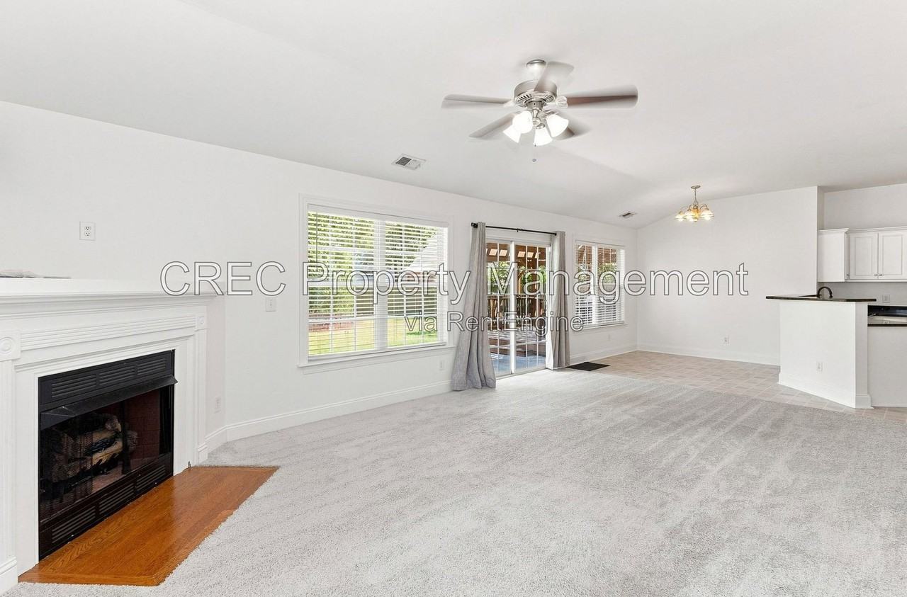 304 Carriage Wheel Rd - Photo 5 of 16