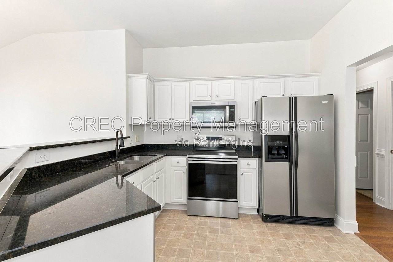 304 Carriage Wheel Rd - Photo 6 of 16